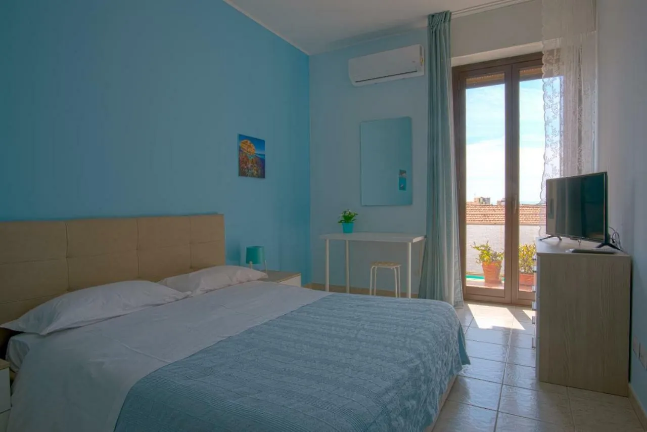 Guest house Ofelia House&Rooms Cibali Italy